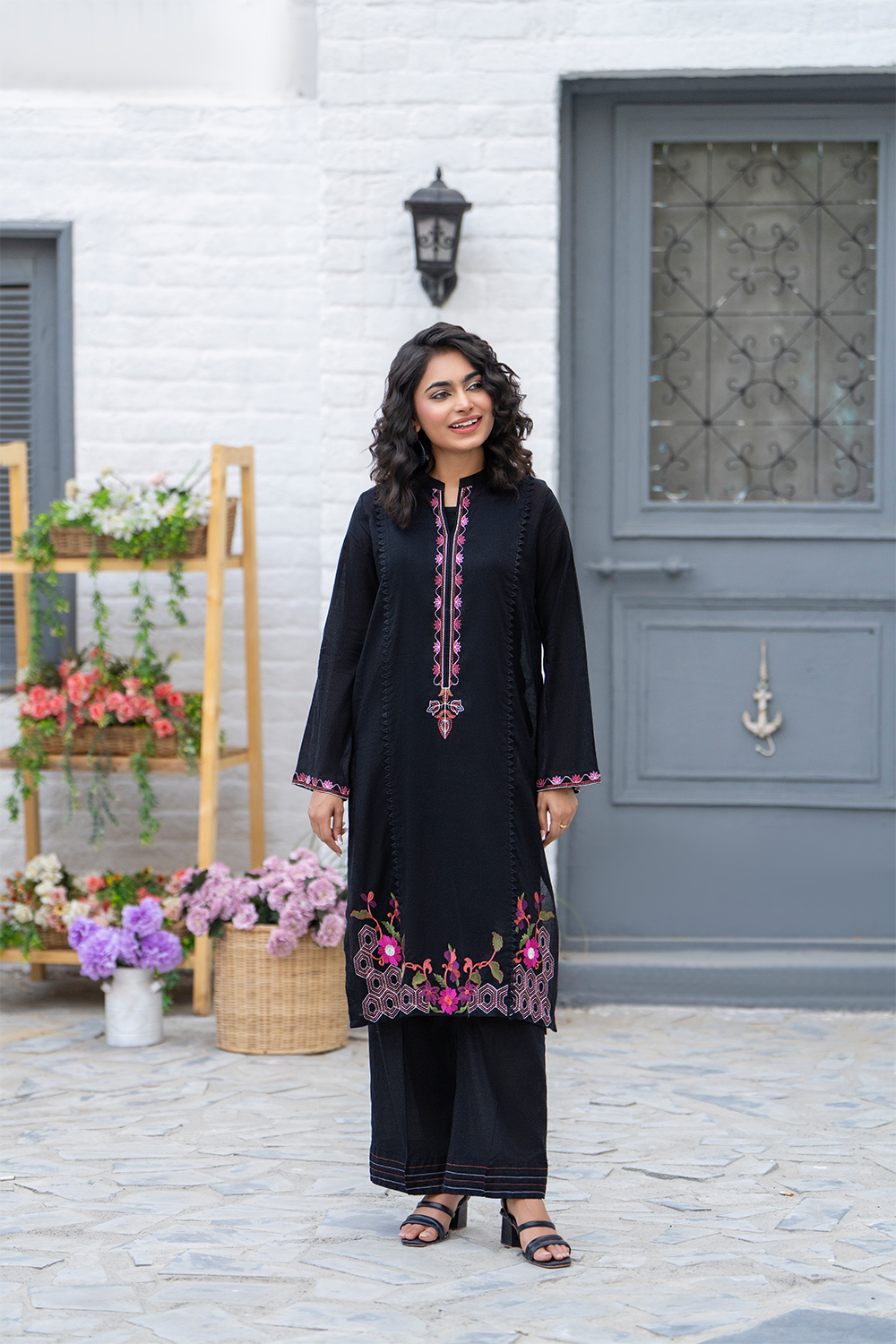 Abida Parveen Pret Lawn 25 - LW01